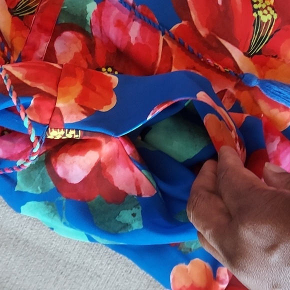 Foxcroft Adessia Hibiscus Floral Dress - Picture 9 of 11